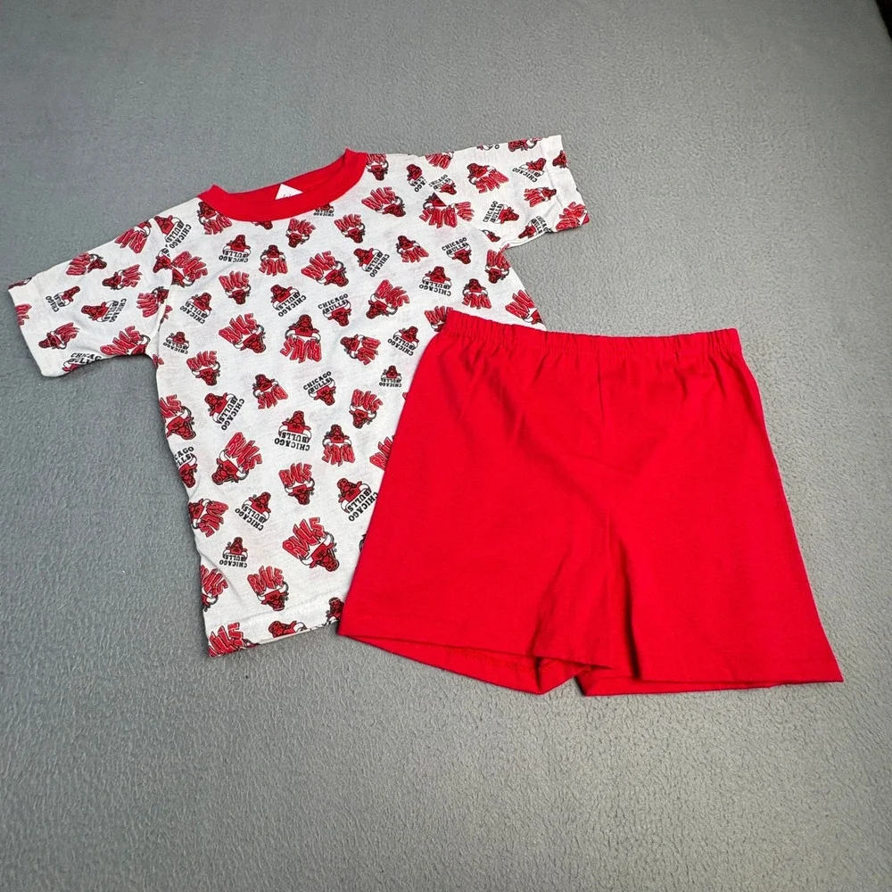 Vintage Chicago Bulls Kids T-Shirt and Shorts Set Size 7 Made in USA Red White